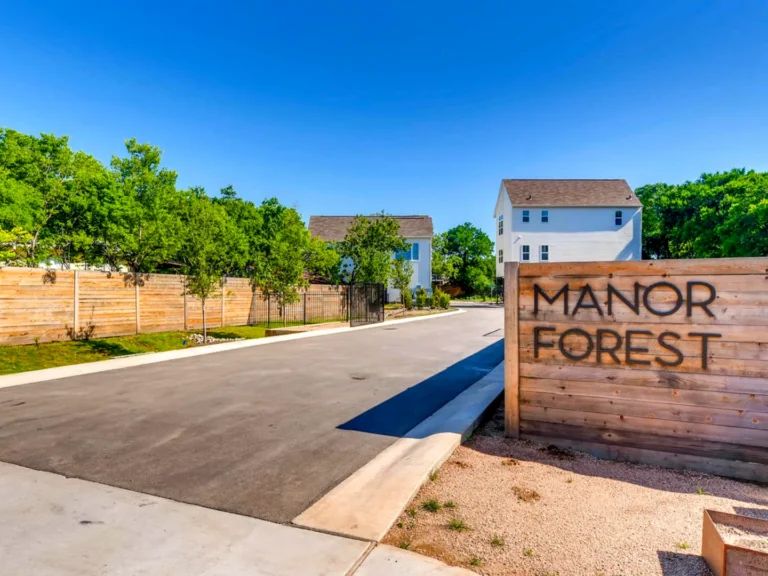 Projects 8 Manor Forest